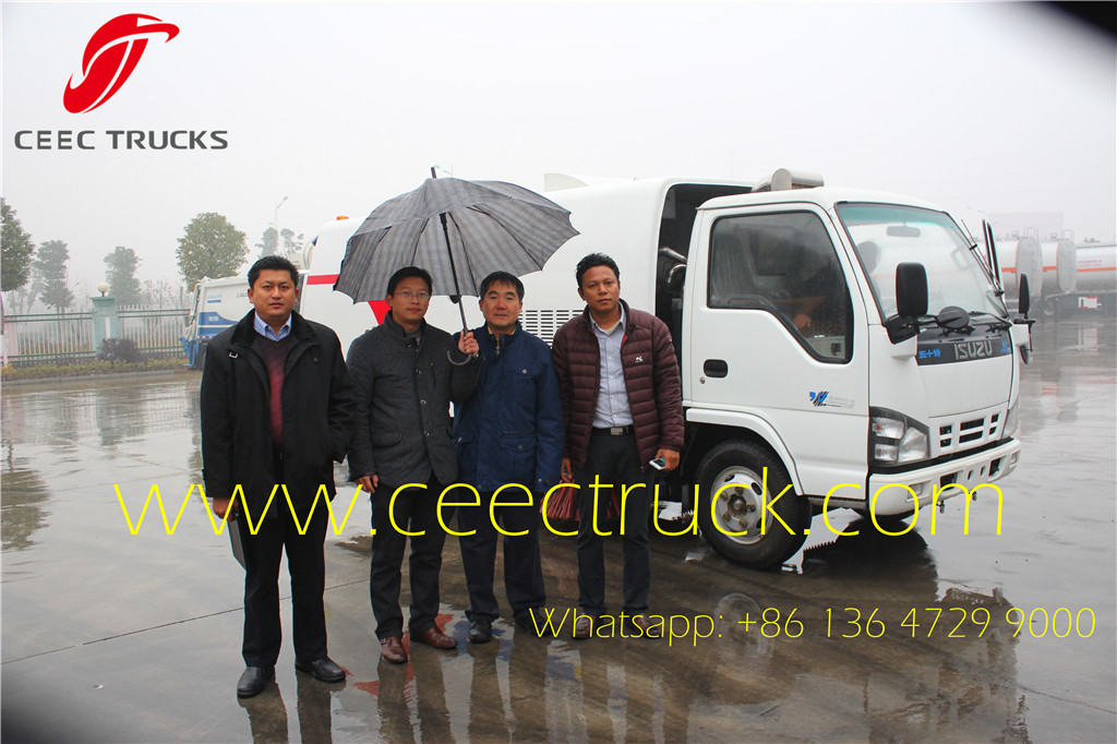 Myanmar customer visit us purchasing ISUZU road sweeper Trucks