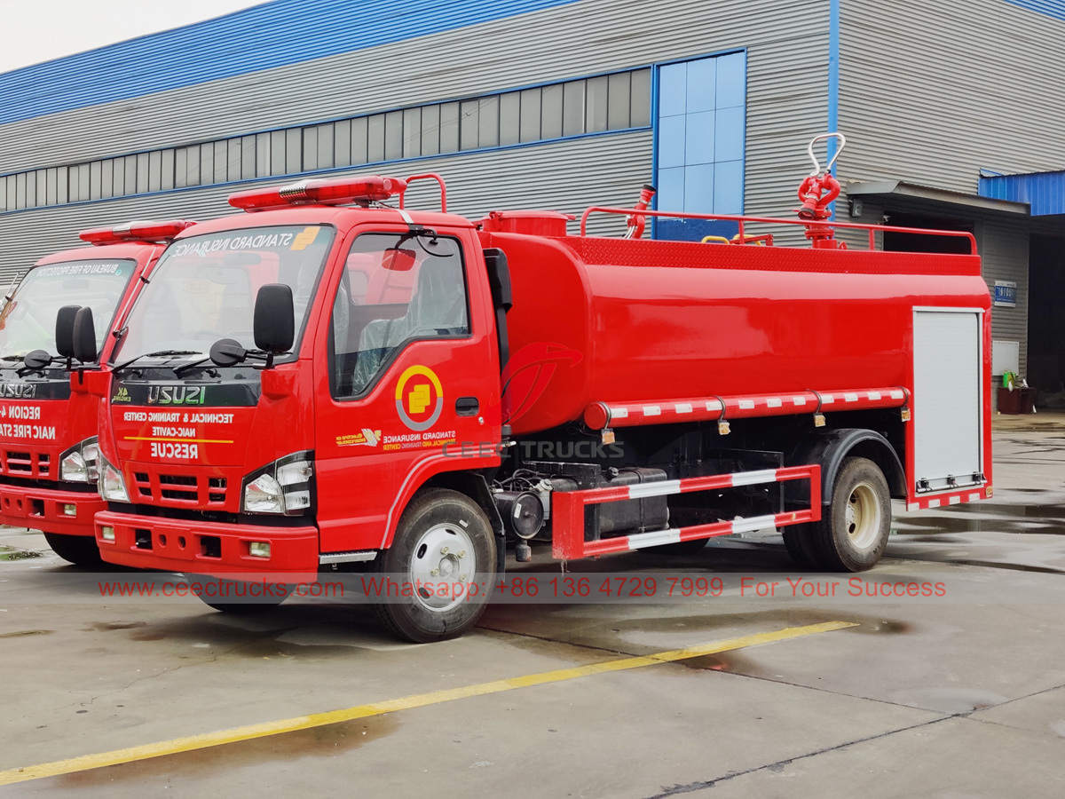 ISUZU 2000 liters water tank fire engine