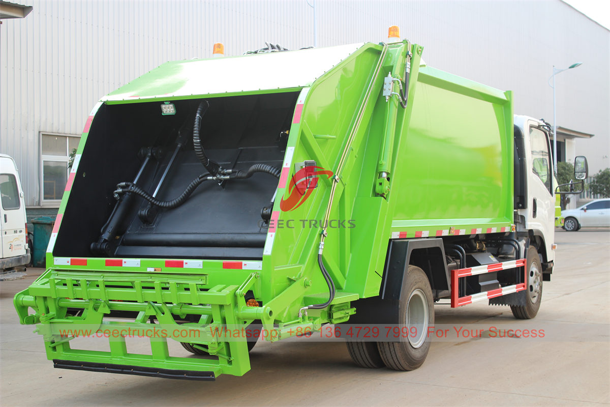 Hydraulic compaction garbage truck ISUZU