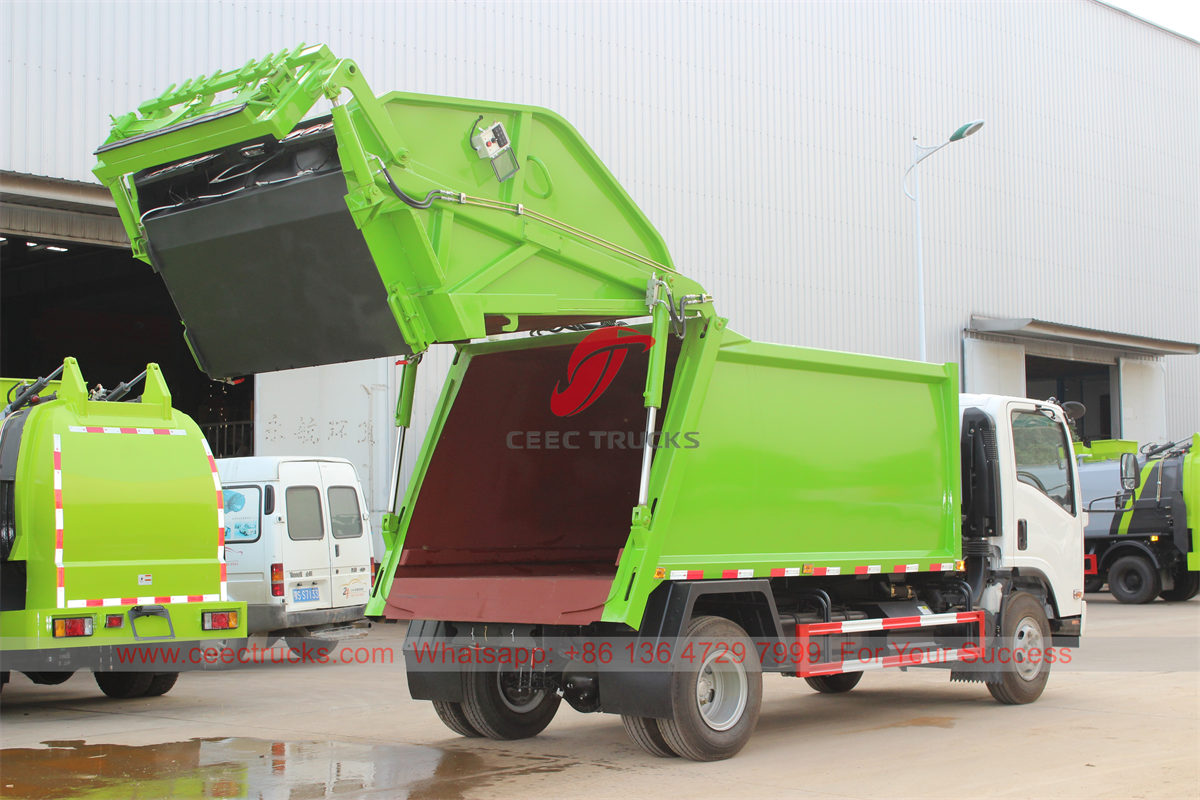 ISUZU 6 wheeler garbage compressed truck