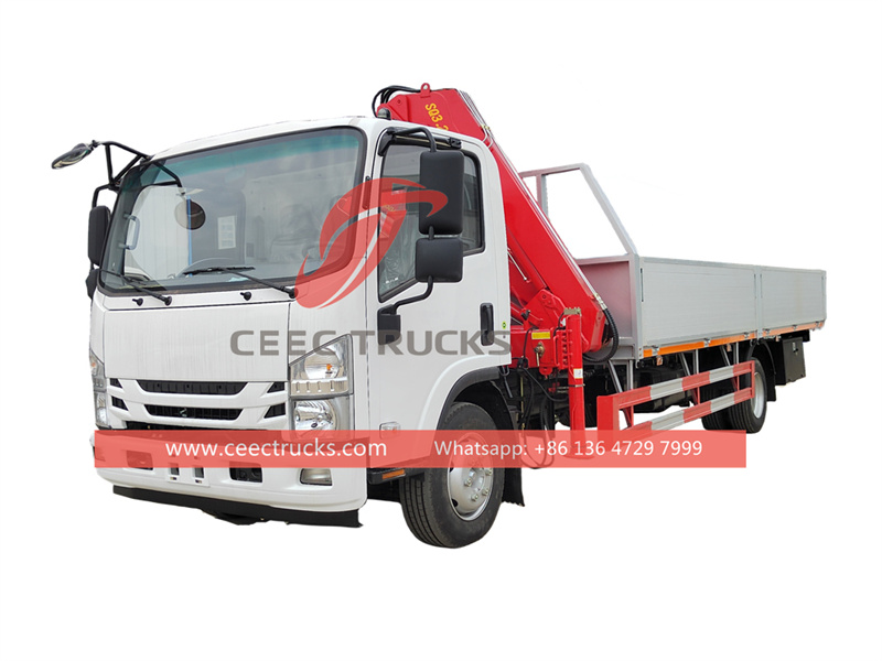 Isuzu folding crane cargo truck