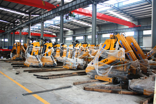 CEEC boom crane factory stock for quick delivery