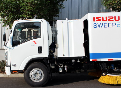 10 units ISUZU road sweeper truck export to South asia