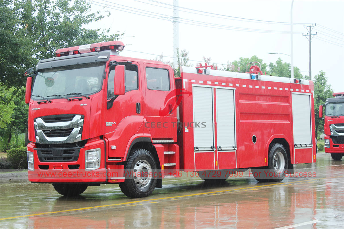 ISUZU GIGA 8000 liters fire engine