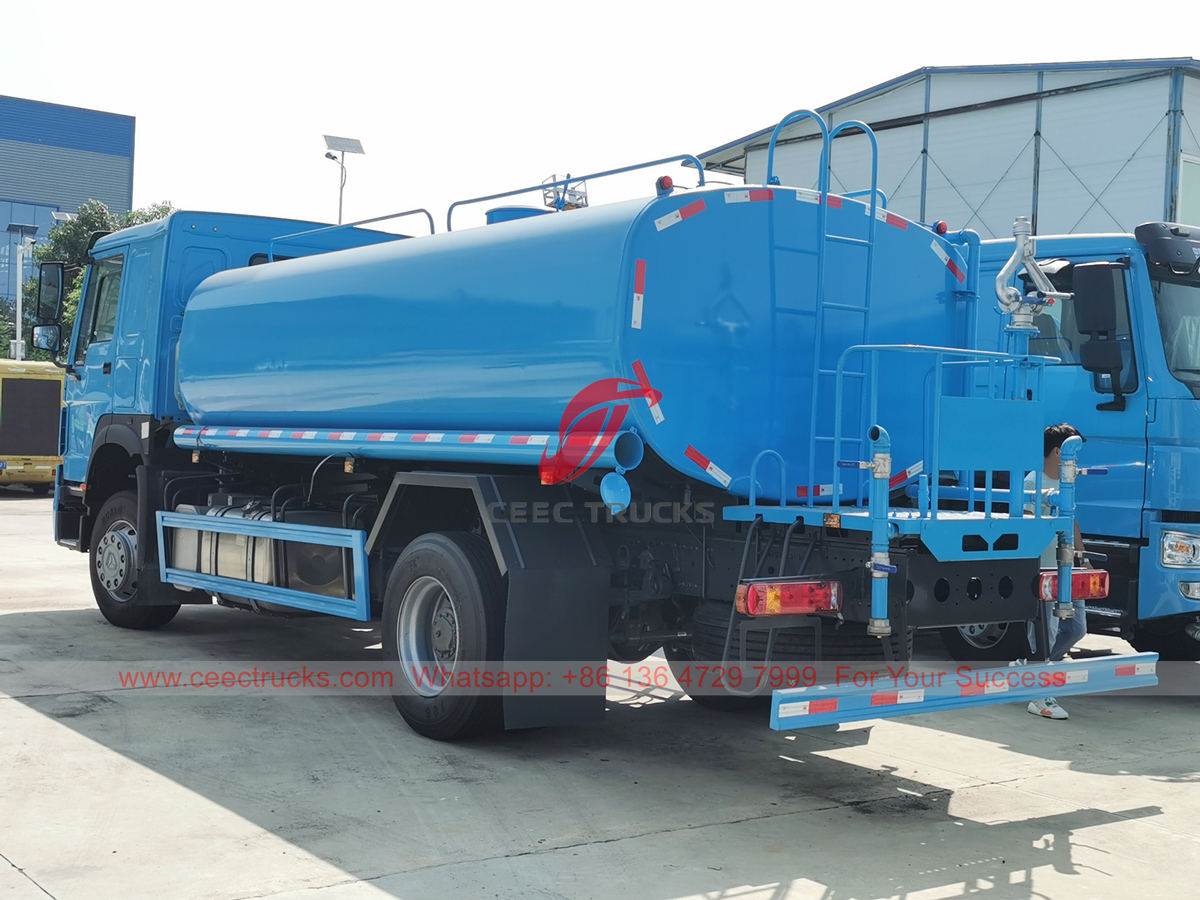 Low price HOWO water tanker truck for sale