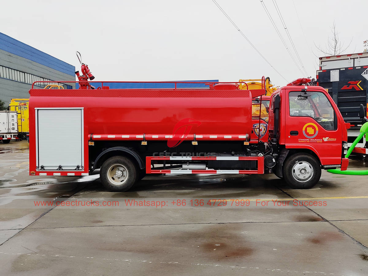 ISUZU 6 wheeler fire water bowser