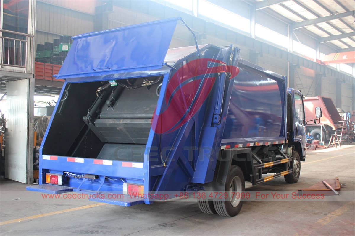 Customized ISUZU 4×2 refuse compactor truck for export
