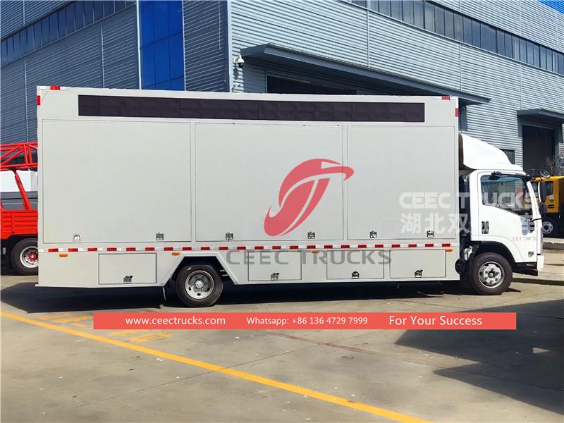 ISUZU Led mobile show truck