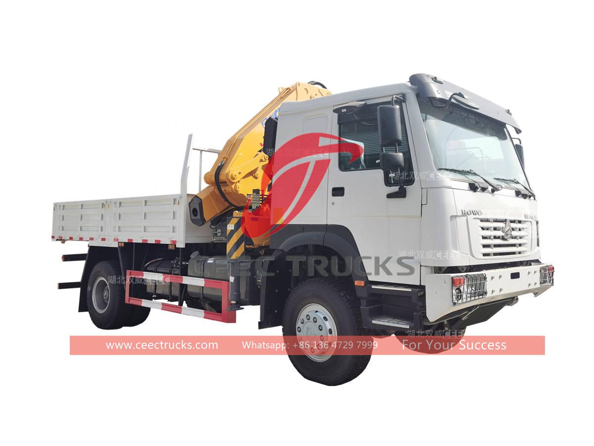 HOWO 4×4 truck mounted crane XCMG 12 tons