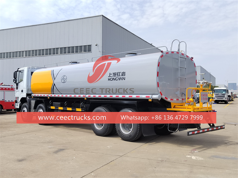 Iveco 8x4 water tank truck