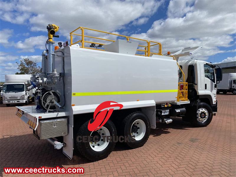 Isuzu water bowser with fire monitor Isuzu water bowser with fire monitor