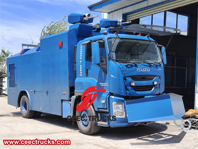 Isuzu police riot vehicle with water cannon
