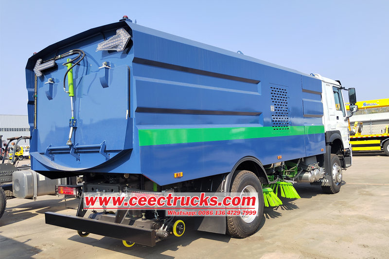 HOWO sweeping vehicle