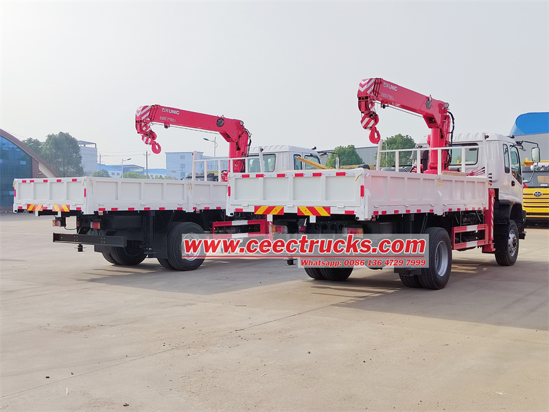 Isuzu cargo truck with Crane Isuzu cargo truck with Crane