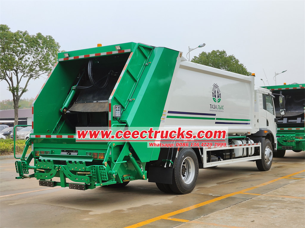 FAW trash compressed garbage truck ISUZU heavy duty 20Tons boom crane truck