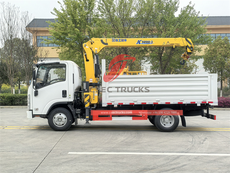 ISUZU ELF cargo truck with 5tons crane