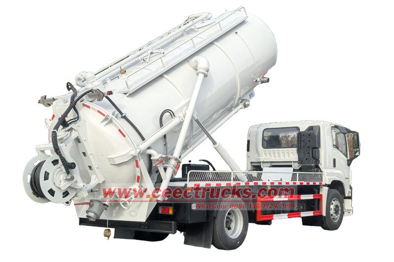 Isuzu vacuum sewage suction truck