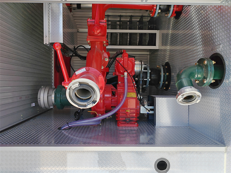 Isuzu NPR fire fighting truck Isuzu NPR fire fighting truck