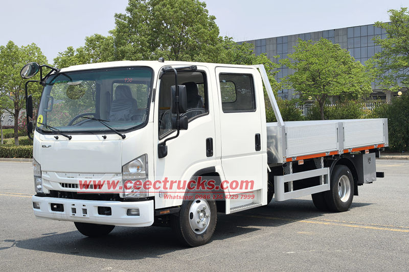 Isuzu KV100 double cabin light cargo truck