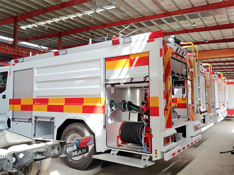 Isuzu FTR double cabin fire fighting truck Isuzu FTR double cabin fire fighting truck