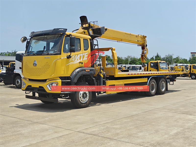 Howo wrecker tow truck with 8T telescopic crane&nbsp;