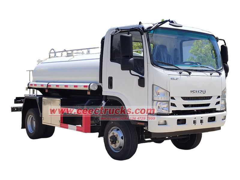 Isuzu 4x4 drinking water lorry