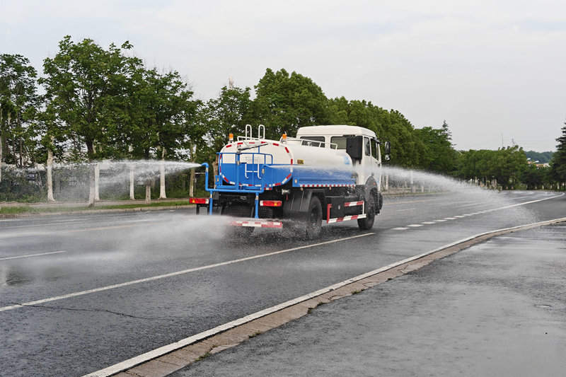 Beiben 4x2 sprinkler truck