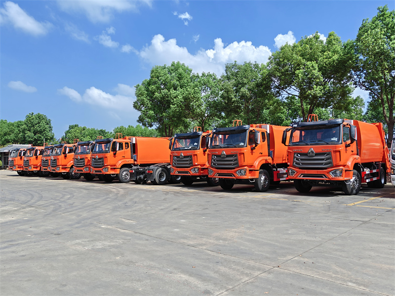 Howo rear loader garbage truck Howo rear loader garbage truck