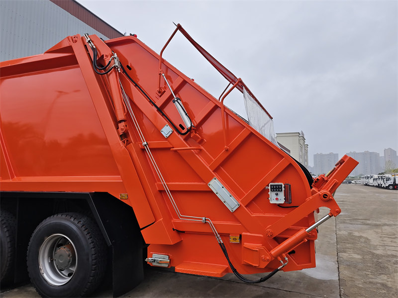 Howo 6×4 rear loader for sale Howo 6×4 rear loader for sale