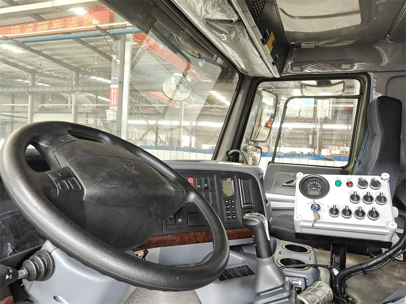 Howo 300HP Road Sweeper Cleaning Truck