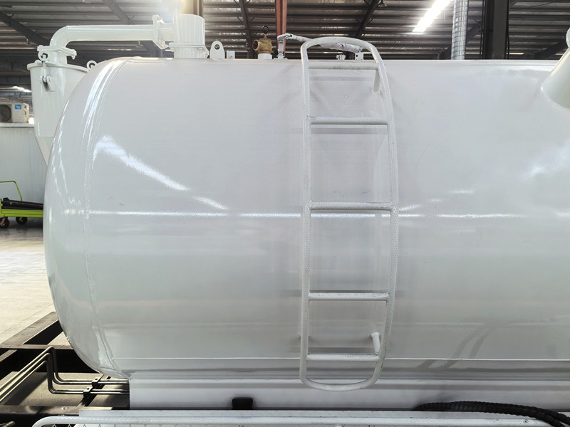 vacuum tanker truck upper body