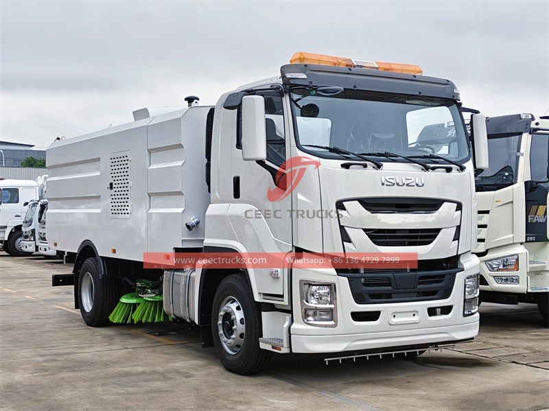 ISUZU FVR Road Sweeper Cleaning Truck ISUZU FVR Road Sweeper Cleaning Truck