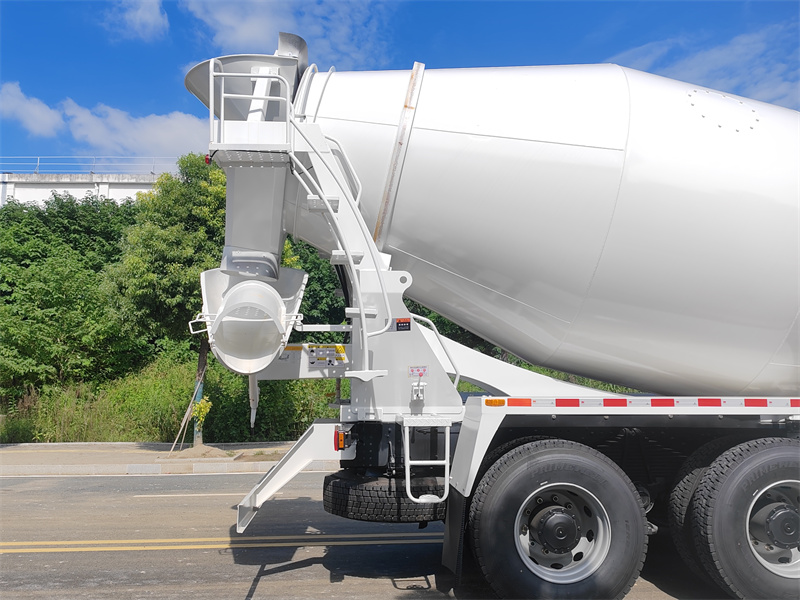 BEIBEN 10cbm cement mixer truck