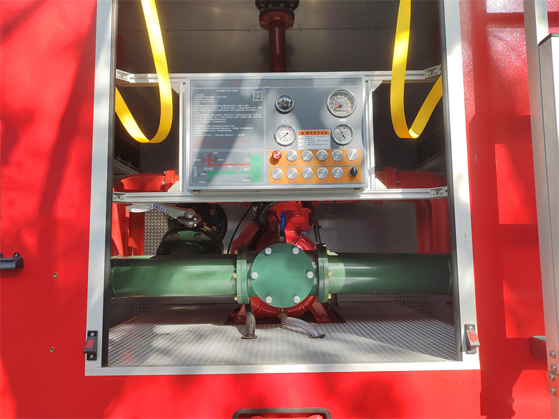 HOWO 6x4 water tank fire truck