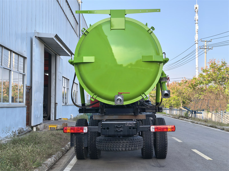 Beiben cesspit emptier rear view