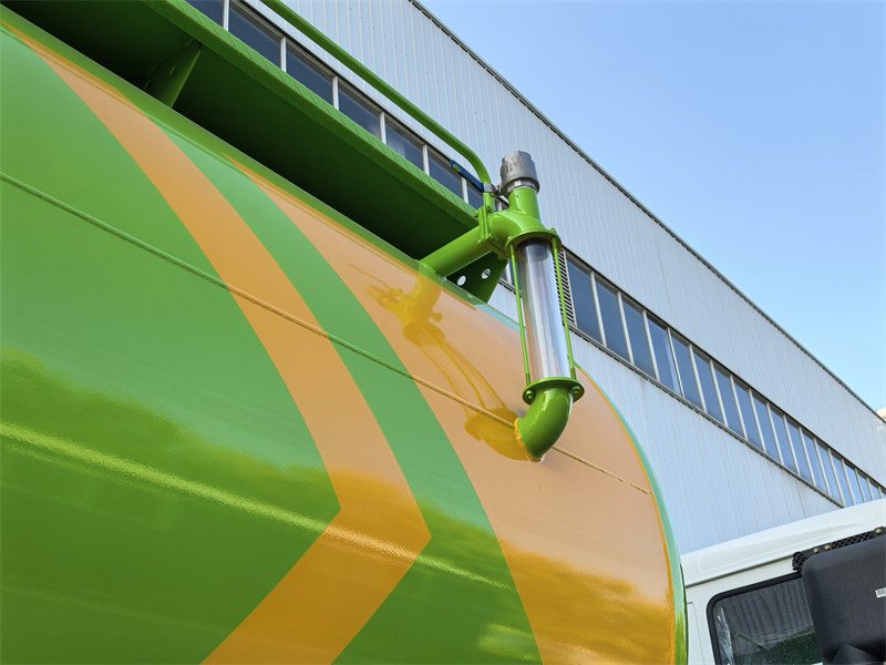 Septic pumper truck leval indicator