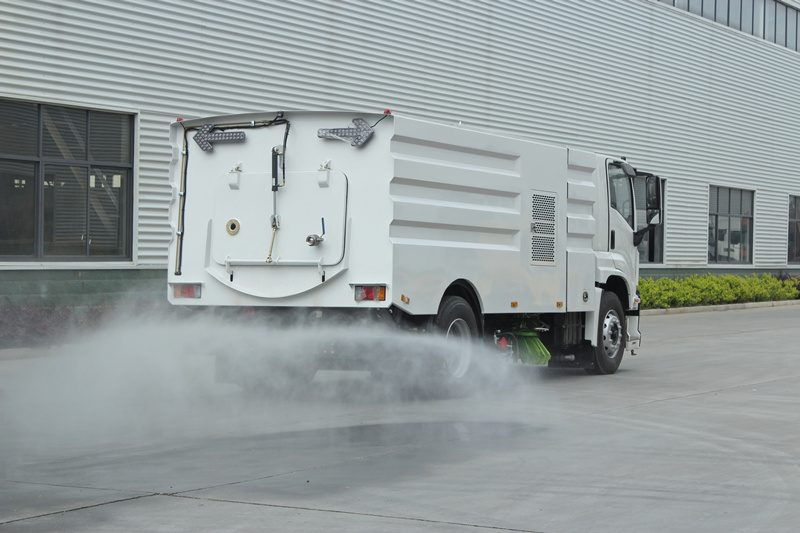 Rear high pressure jetting for dust suppression Rear high pressure jetting for dust suppression