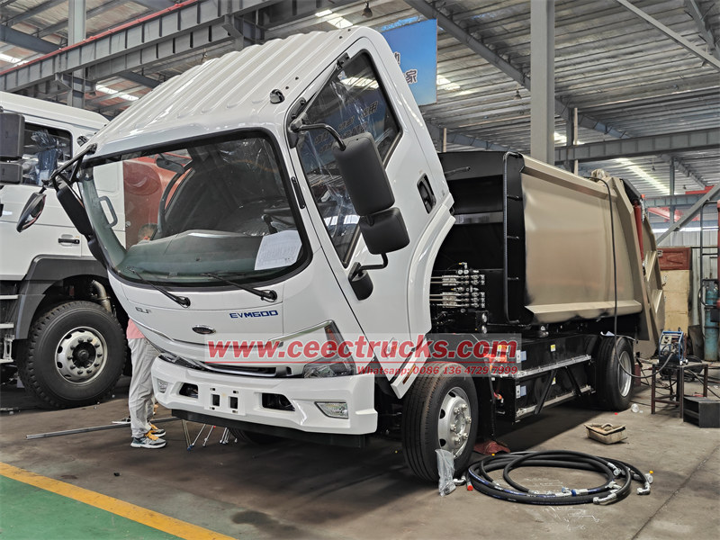 Isuzu electric garbage compactor truck factory Isuzu electric garbage compactor truck factory