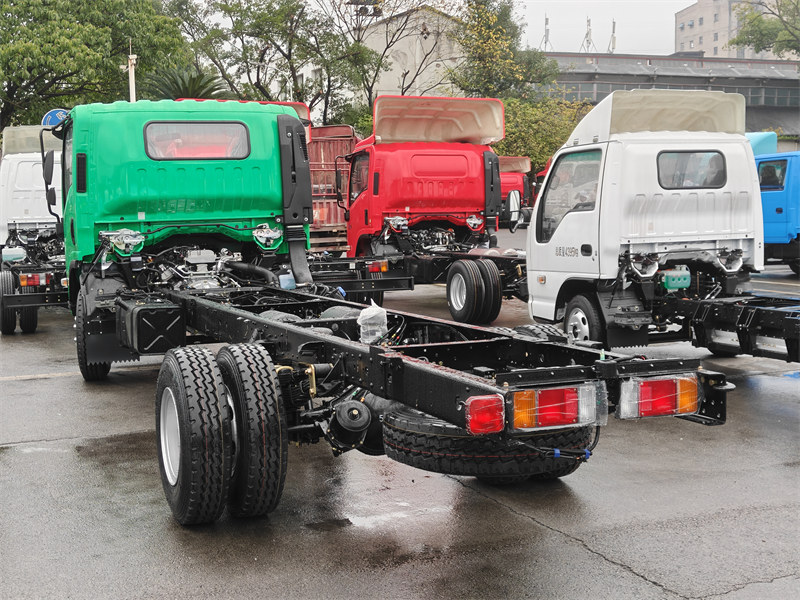 ISUZU 4x4 4JZ1 180HP truck chassis