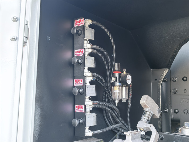 Howo fuel tank truck