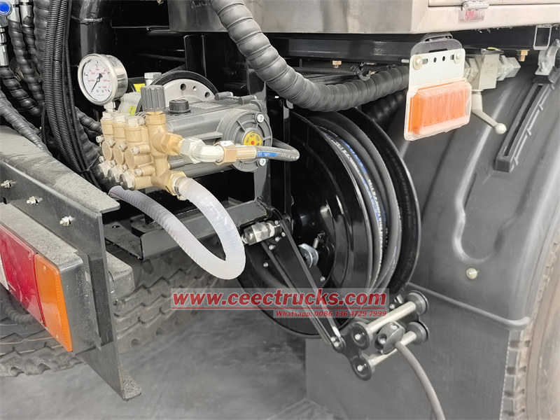 ISUZU jetting truck with 15m hose reel for cleaning