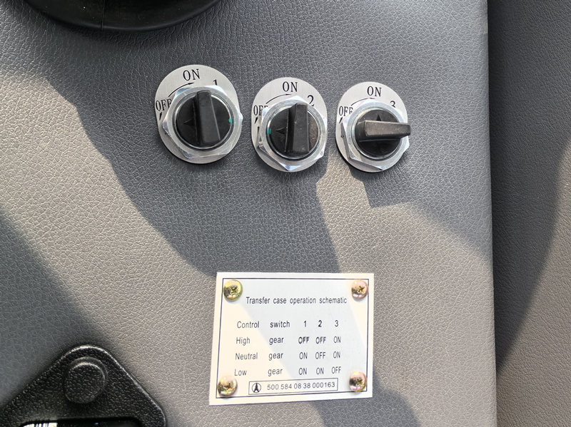 Beiben 6x6 4-ton knuckle crane truck