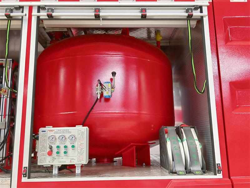 fire dry powder truck