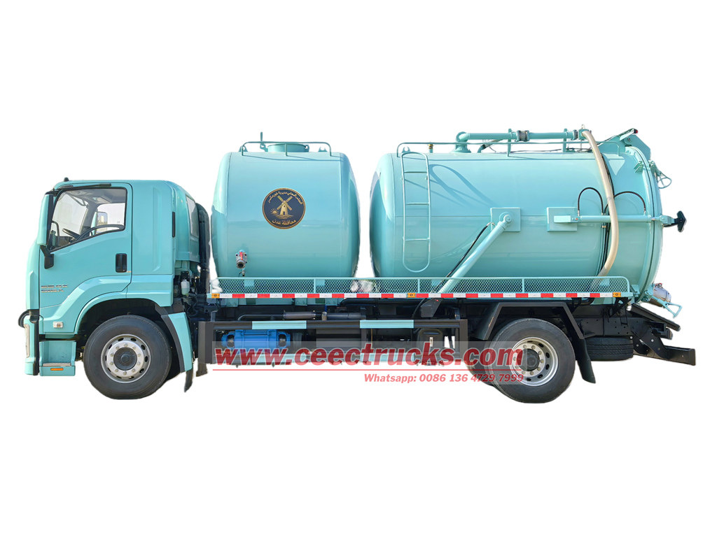 Side view of ISUZU GIGA 4X sewer jetting truck Side view of ISUZU GIGA 4X sewer jetting truck