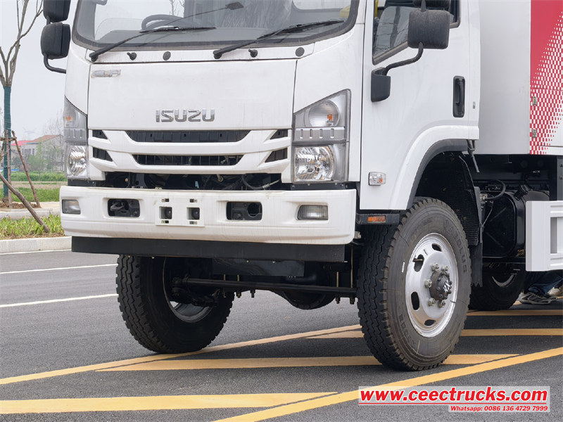 4x4 offroad ISUZU truck