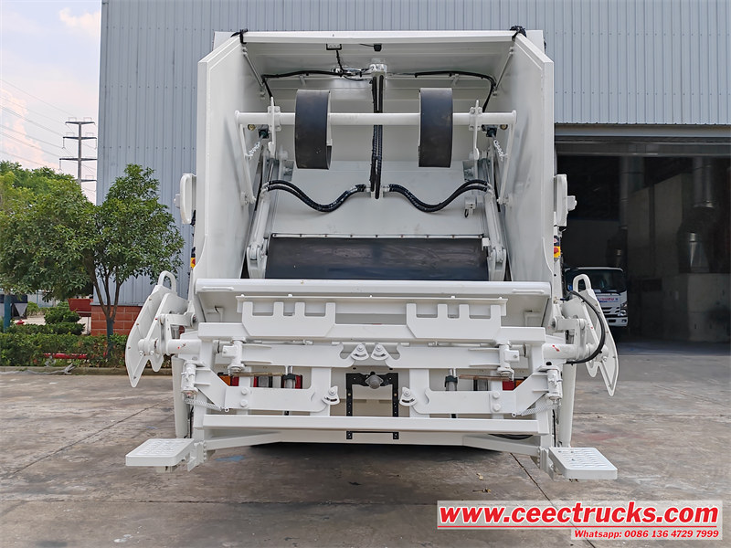 EURO designed Rear hopper device