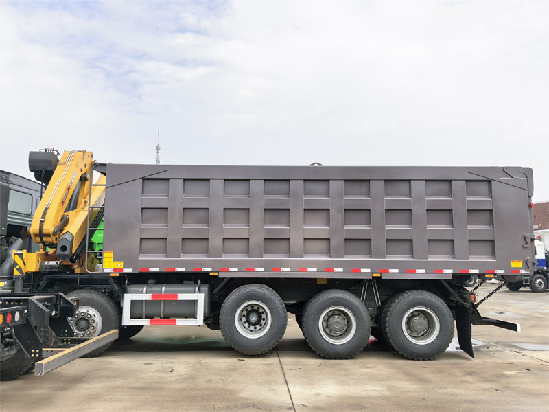 HOWO 10x8 dumper with 8tons crane