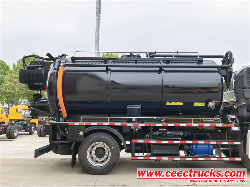 Isuzu vacuum jetting truck side view
