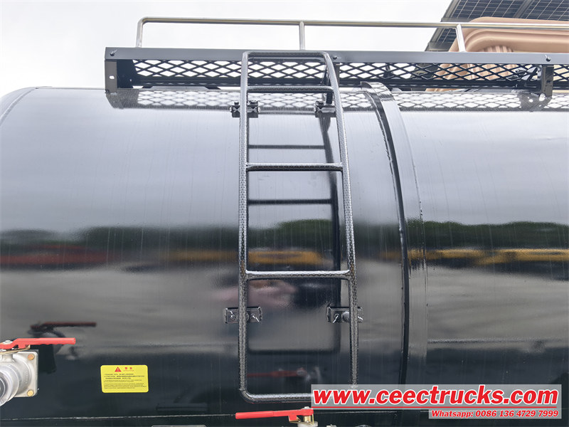 Side build climbing ladder