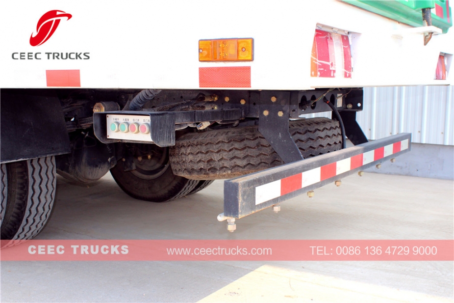 ISUZU 5 CBM vacuum road sweeper truck